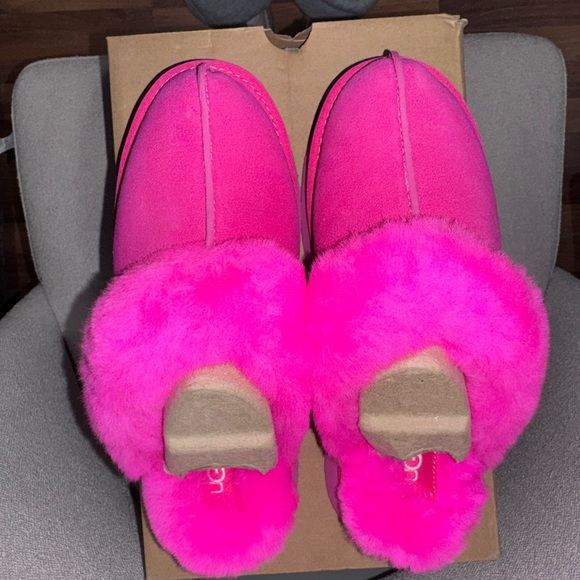 UGG Shoes - UGG Disquette Platform Slipper NIB NWT - Taffy Pink Size 9
